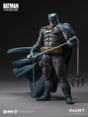 Batman: The Dark Knight Returns - Batman (Blue Suit) Action Figure / 《蝙蝠俠：黑暗騎士歸來》——蝙蝠俠（藍色戰衣）可動人偶