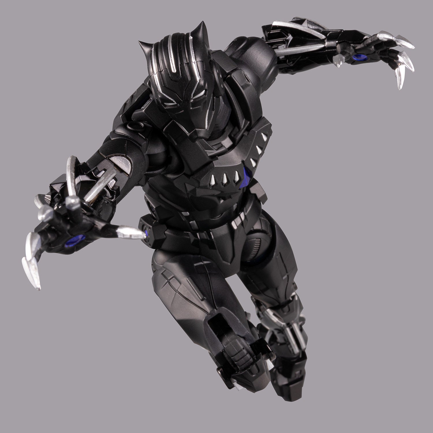 FIGHTING ARMOR Black Panther