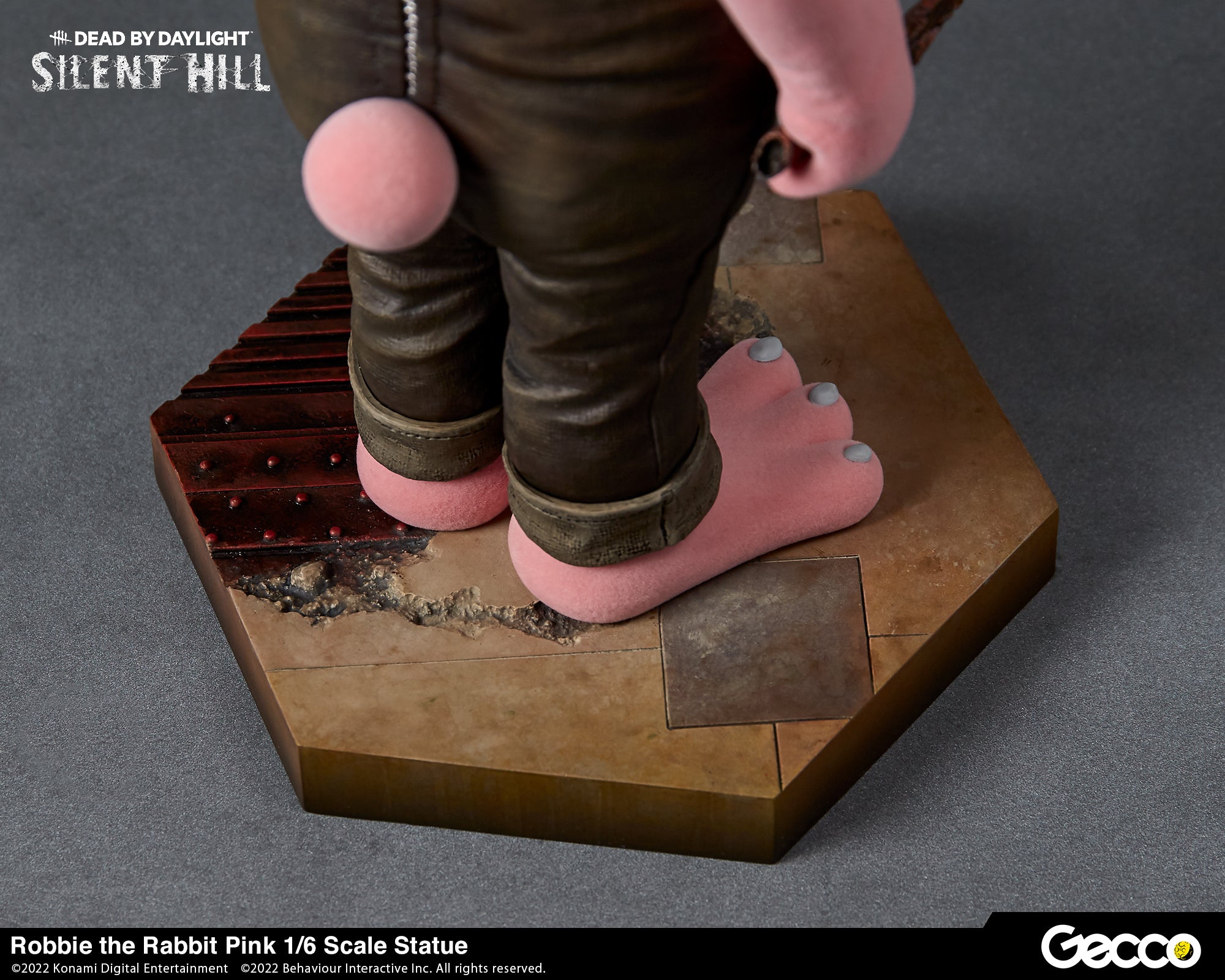 SILENT HILL x Dead by Daylight, Robbie the Rabbit Pink 1/6 Scale Statue